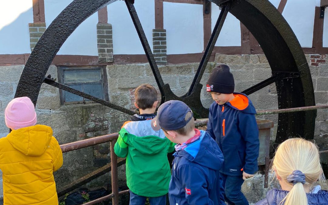 Wanderung der 3. Klasse zur Steinmühle nach Schorbach